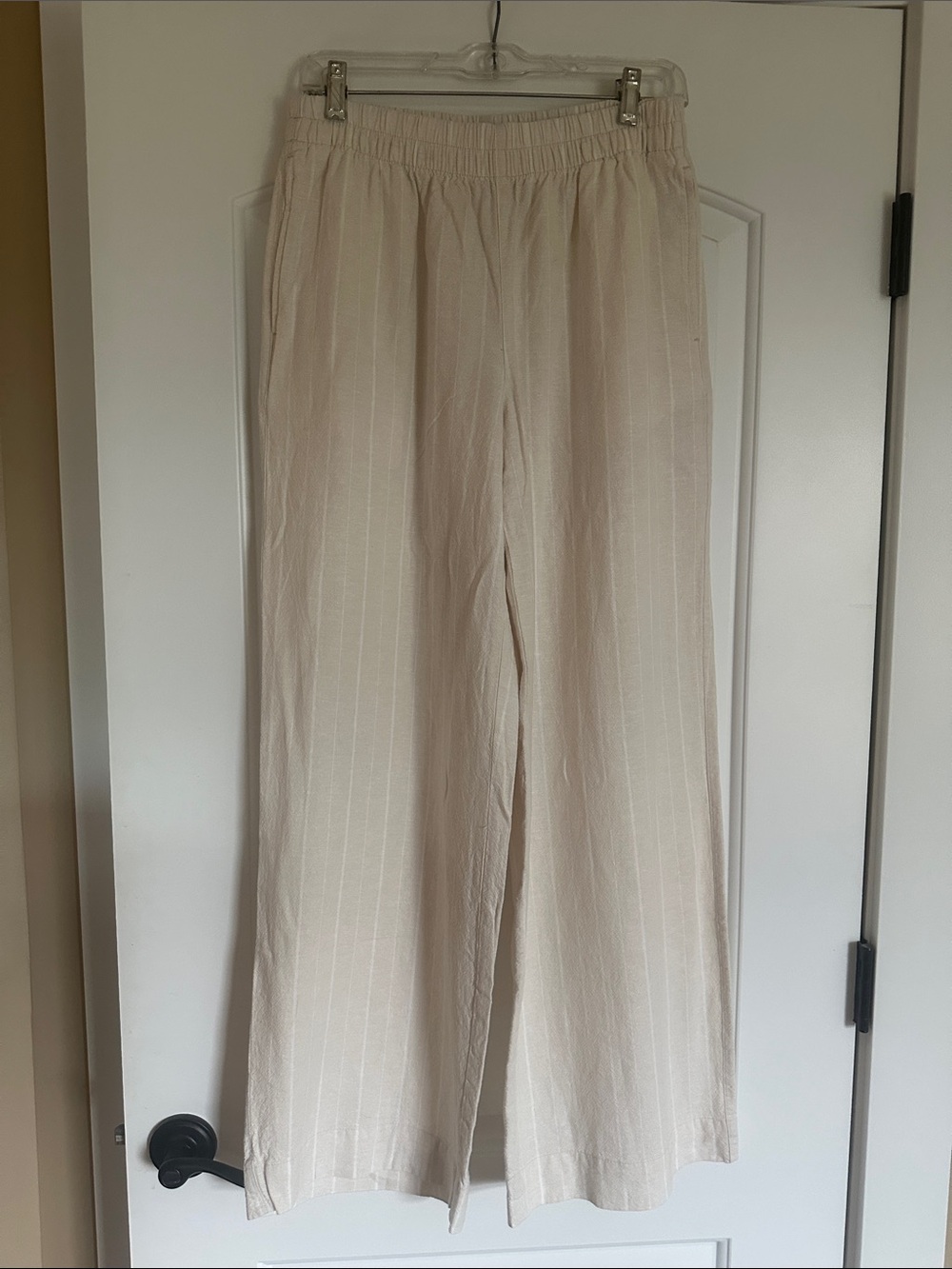 Old Navy Light Cream Pinstripe Wide-Leg Pants